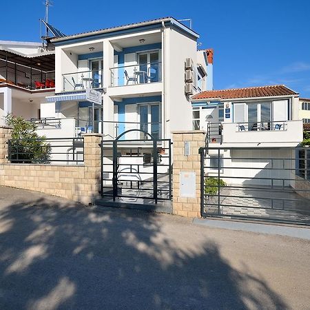 Apartments Nautilus Pula Exterior photo