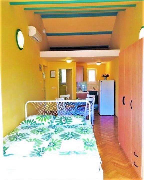 Apartments Nautilus Pula Exterior photo